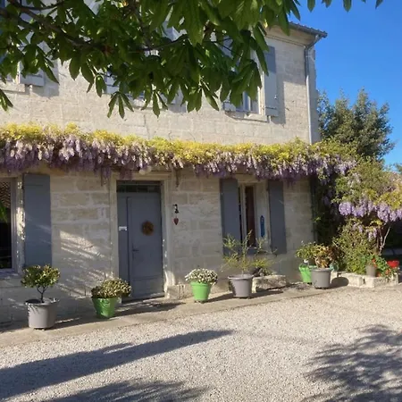 House With Terrace Pool And Garden Feriehus *
