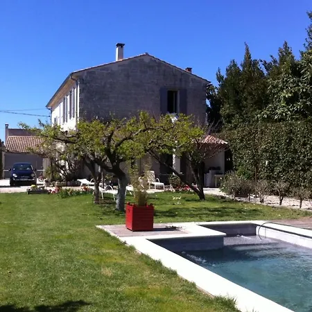 House With Terrace Pool And Garden Beaucaire (Gard)